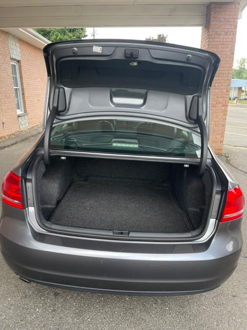 Used Volkswagen Passat 4dr Sdn 2.5L Auto SE PZEV *Ltd Avail* 2014 | Supreme Automotive. New Britain, Connecticut Used Volkswagen Passat 4dr Sdn 2.5L Auto SE PZEV *Ltd Avail* 2014 | Supreme Automotive. New Britain, Connecticut