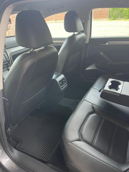 Used Volkswagen Passat 4dr Sdn 2.5L Auto SE PZEV *Ltd Avail* 2014 | Supreme Automotive. New Britain, Connecticut Used Volkswagen Passat 4dr Sdn 2.5L Auto SE PZEV *Ltd Avail* 2014 | Supreme Automotive. New Britain, Connecticut