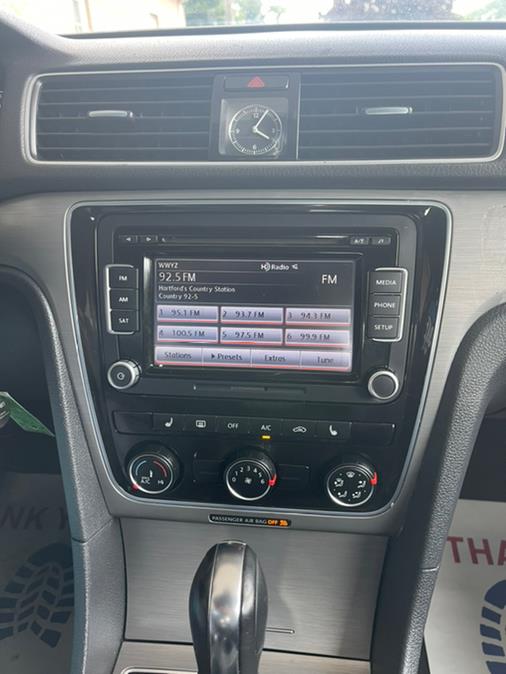 Used Volkswagen Passat 4dr Sdn 2.5L Auto SE PZEV *Ltd Avail* 2014 | Supreme Automotive. New Britain, Connecticut Used Volkswagen Passat 4dr Sdn 2.5L Auto SE PZEV *Ltd Avail* 2014 | Supreme Automotive. New Britain, Connecticut