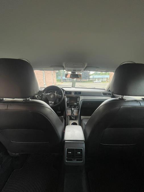 Used Volkswagen Passat 4dr Sdn 2.5L Auto SE PZEV *Ltd Avail* 2014 | Supreme Automotive. New Britain, Connecticut Used Volkswagen Passat 4dr Sdn 2.5L Auto SE PZEV *Ltd Avail* 2014 | Supreme Automotive. New Britain, Connecticut