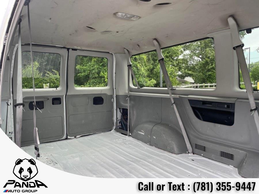 Used Ford Econoline Wagon E-350 Super Duty XLT 2013 | Panda Auto Group. Abington, Massachusetts Used Ford Econoline Wagon E-350 Super Duty XLT 2013 | Panda Auto Group. Abington, Massachusetts