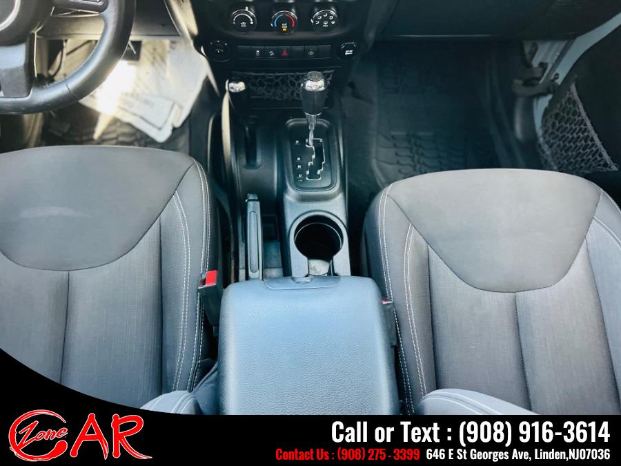 2015 Jeep Wrangler Unlimited 4WD 4dr Rubicon, available for sale in Linden, New Jersey | Car Zone. Linden, New Jersey 2015 Jeep Wrangler Unlimited 4WD 4dr Rubicon, available for sale in Linden, New Jersey | Car Zone. Linden, New Jersey