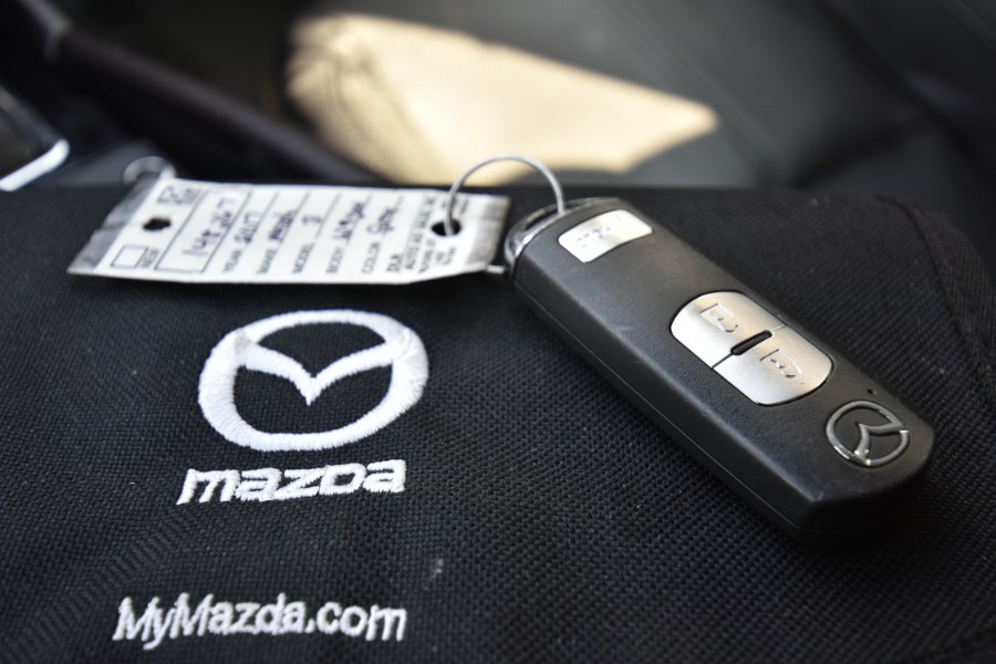 Used Mazda Mazda3 5-Door Grand Touring Auto 2017 | Highline Car Connection. Waterbury, Connecticut Used Mazda Mazda3 5-Door Grand Touring Auto 2017 | Highline Car Connection. Waterbury, Connecticut