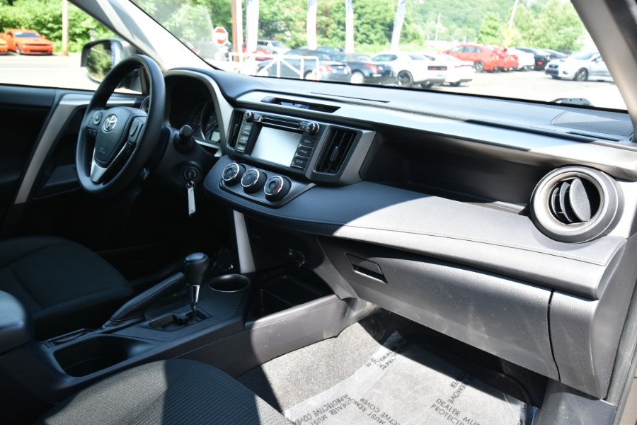 Used Toyota RAV4 AWD 4dr LE 2015 | Highline Car Connection. Waterbury, Connecticut Used Toyota RAV4 AWD 4dr LE 2015 | Highline Car Connection. Waterbury, Connecticut