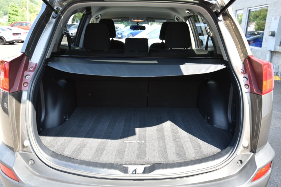 Used Toyota RAV4 AWD 4dr LE 2015 | Highline Car Connection. Waterbury, Connecticut Used Toyota RAV4 AWD 4dr LE 2015 | Highline Car Connection. Waterbury, Connecticut