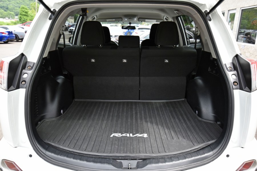 Used Toyota RAV4 AWD 4dr LE 2016 | Highline Car Connection. Waterbury, Connecticut Used Toyota RAV4 AWD 4dr LE 2016 | Highline Car Connection. Waterbury, Connecticut