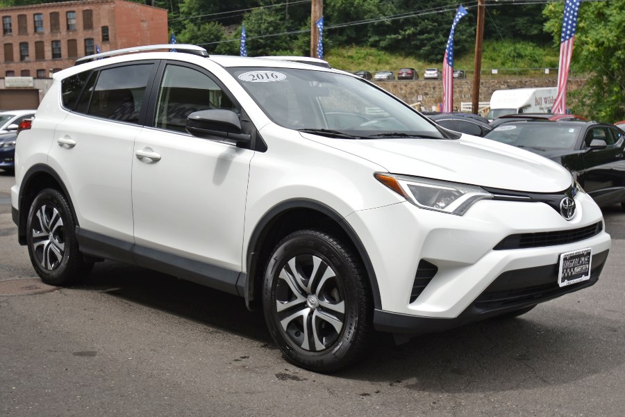 Used Toyota RAV4 AWD 4dr LE 2016 | Highline Car Connection. Waterbury, Connecticut Used Toyota RAV4 AWD 4dr LE 2016 | Highline Car Connection. Waterbury, Connecticut