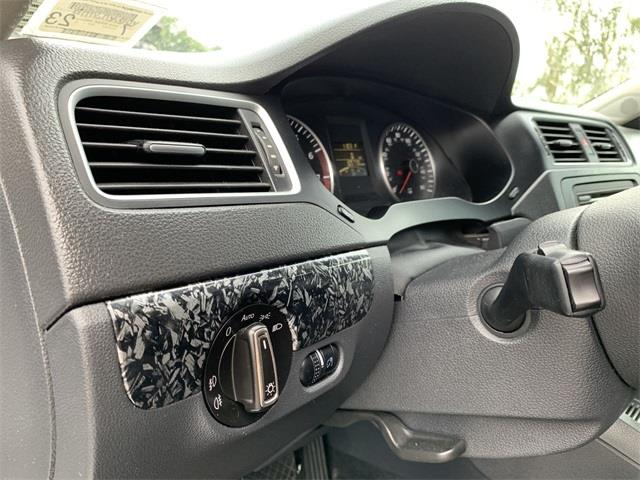 2014 Volkswagen Jetta 1.8T SE, available for sale in Stratford, Connecticut | Wiz Leasing Inc. Stratford, Connecticut 2014 Volkswagen Jetta 1.8T SE, available for sale in Stratford, Connecticut | Wiz Leasing Inc. Stratford, Connecticut