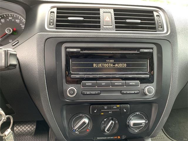 2014 Volkswagen Jetta 1.8T SE, available for sale in Stratford, Connecticut | Wiz Leasing Inc. Stratford, Connecticut 2014 Volkswagen Jetta 1.8T SE, available for sale in Stratford, Connecticut | Wiz Leasing Inc. Stratford, Connecticut