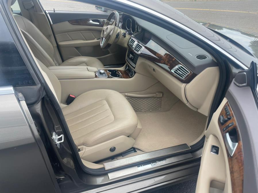 2013 Mercedes-Benz CLS-Class 4dr Sdn CLS550 4MATIC, available for sale in Milford, Connecticut | Chip's Auto Sales Inc. Milford, Connecticut 2013 Mercedes-Benz CLS-Class 4dr Sdn CLS550 4MATIC, available for sale in Milford, Connecticut | Chip's Auto Sales Inc. Milford, Connecticut
