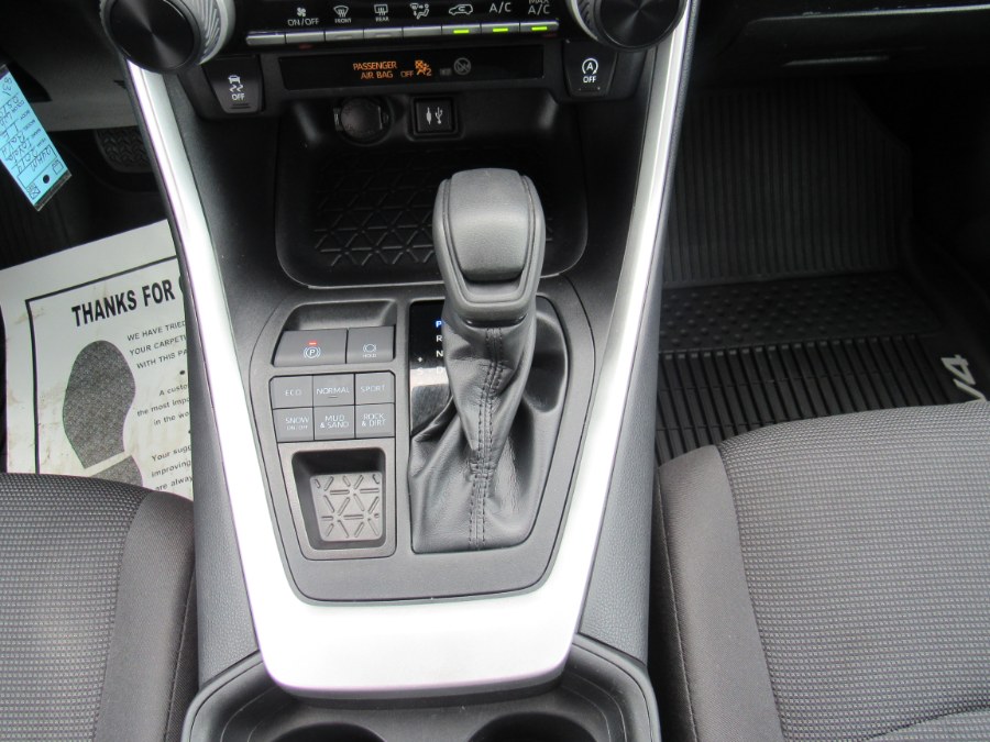 Used Toyota RAV4 LE 2019 | Hilario's Auto Sales Inc.. Worcester, Massachusetts Used Toyota RAV4 LE 2019 | Hilario's Auto Sales Inc.. Worcester, Massachusetts