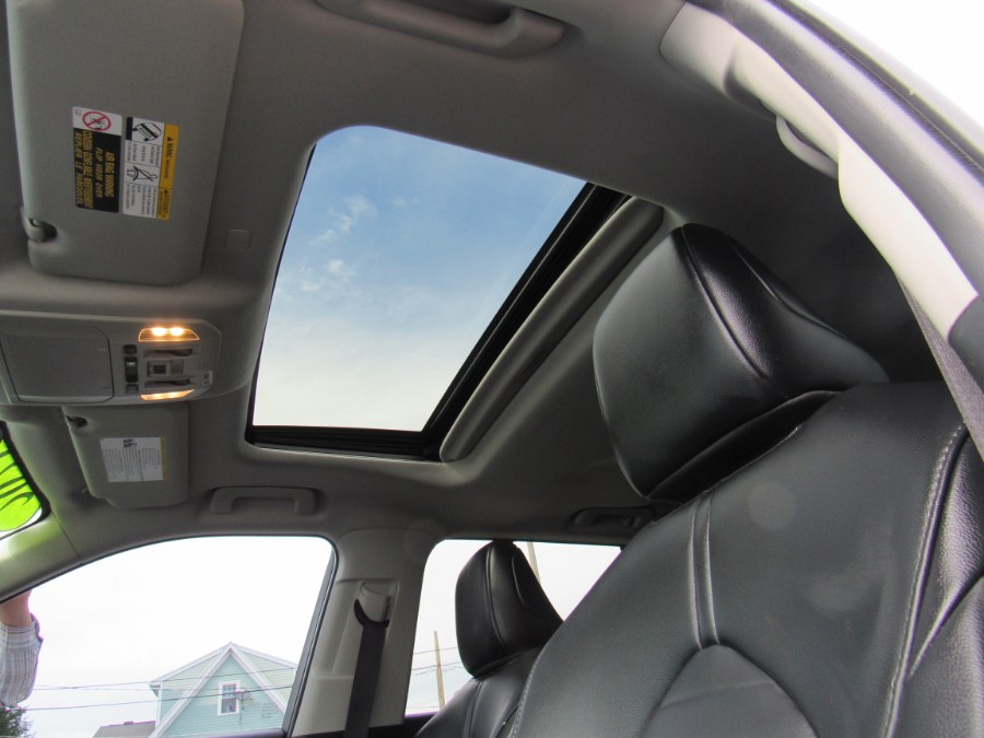 Used Toyota Highlander Hybrid XLE 2021 | Hilario's Auto Sales Inc.. Worcester, Massachusetts Used Toyota Highlander Hybrid XLE 2021 | Hilario's Auto Sales Inc.. Worcester, Massachusetts