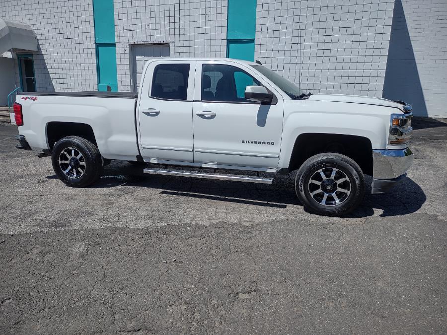 2016 Chevrolet Silverado 1500 4WD Double Cab 143.5" LT w/1LT, available for sale in Milford, Connecticut | Dealertown Auto Wholesalers. Milford, Connecticut