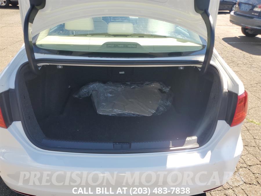 Used Volkswagen Jetta Sedan 4dr Auto SE w/Convenience/Sunroof PZEV *Ltd Avail* 2013 | Precision Motor Cars LLC. Branford, Connecticut Used Volkswagen Jetta Sedan 4dr Auto SE w/Convenience/Sunroof PZEV *Ltd Avail* 2013 | Precision Motor Cars LLC. Branford, Connecticut