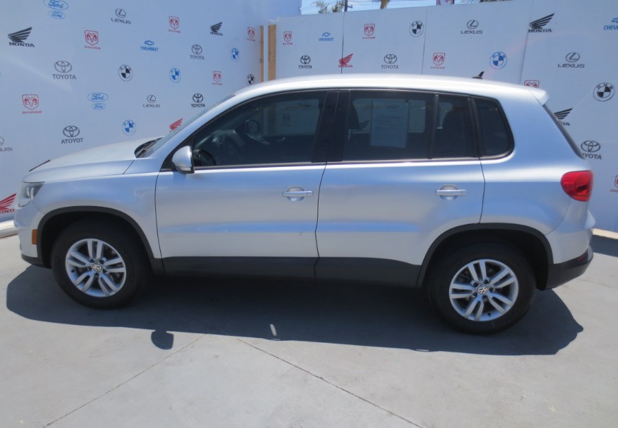 Used Volkswagen Tiguan 2WD 4dr Auto SE 2013 | Auto Max Of Santa Ana. Santa Ana, California Used Volkswagen Tiguan 2WD 4dr Auto SE 2013 | Auto Max Of Santa Ana. Santa Ana, California