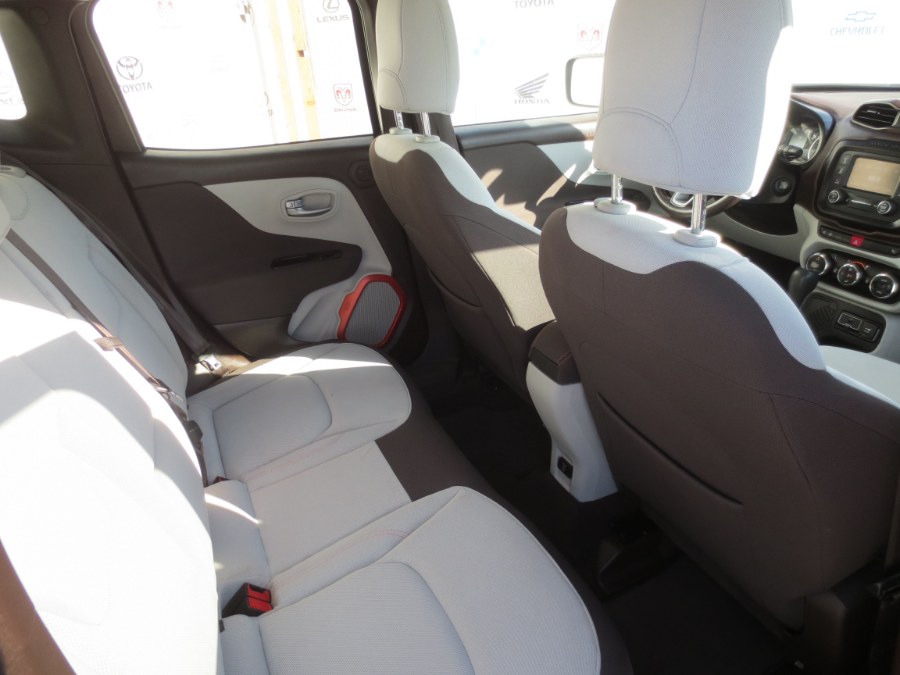 2015 Jeep Renegade FWD 4dr Latitude, available for sale in Santa Ana, California | Auto Max Of Santa Ana. Santa Ana, California 2015 Jeep Renegade FWD 4dr Latitude, available for sale in Santa Ana, California | Auto Max Of Santa Ana. Santa Ana, California