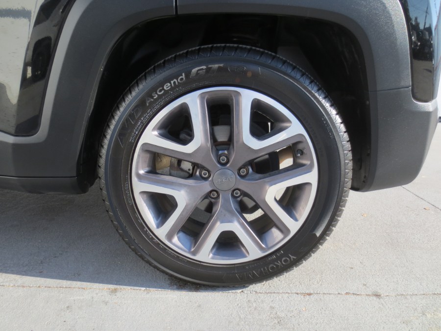 2015 Jeep Renegade FWD 4dr Latitude, available for sale in Santa Ana, California | Auto Max Of Santa Ana. Santa Ana, California 2015 Jeep Renegade FWD 4dr Latitude, available for sale in Santa Ana, California | Auto Max Of Santa Ana. Santa Ana, California