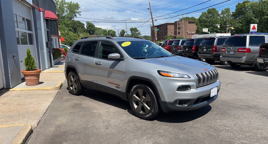 Used Jeep Cherokee Latitude 75 year Anniversary 4x4 2017 | West End Automotive Center. Waterbury, Connecticut Used Jeep Cherokee Latitude 75 year Anniversary 4x4 2017 | West End Automotive Center. Waterbury, Connecticut