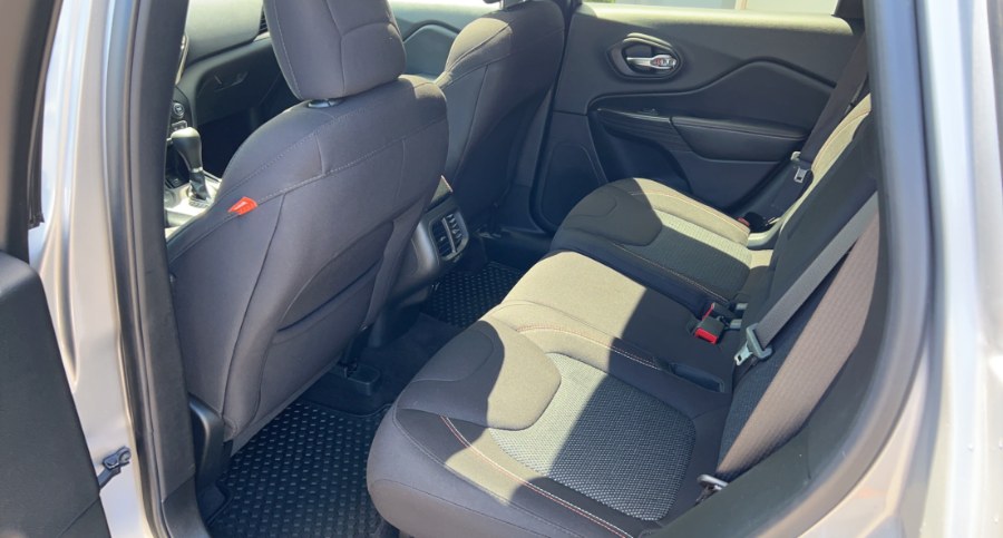 Used Jeep Cherokee Latitude 75 year Anniversary 4x4 2017 | West End Automotive Center. Waterbury, Connecticut Used Jeep Cherokee Latitude 75 year Anniversary 4x4 2017 | West End Automotive Center. Waterbury, Connecticut