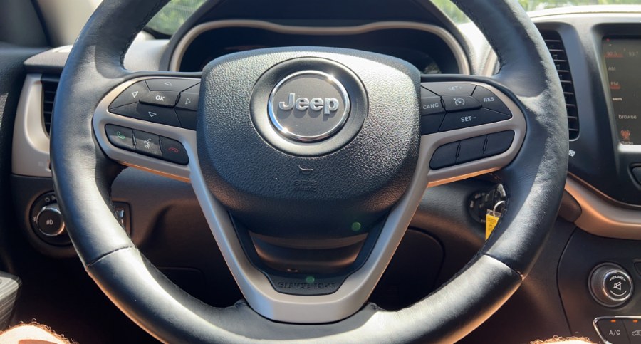 Used Jeep Cherokee Latitude 75 year Anniversary 4x4 2017 | West End Automotive Center. Waterbury, Connecticut Used Jeep Cherokee Latitude 75 year Anniversary 4x4 2017 | West End Automotive Center. Waterbury, Connecticut