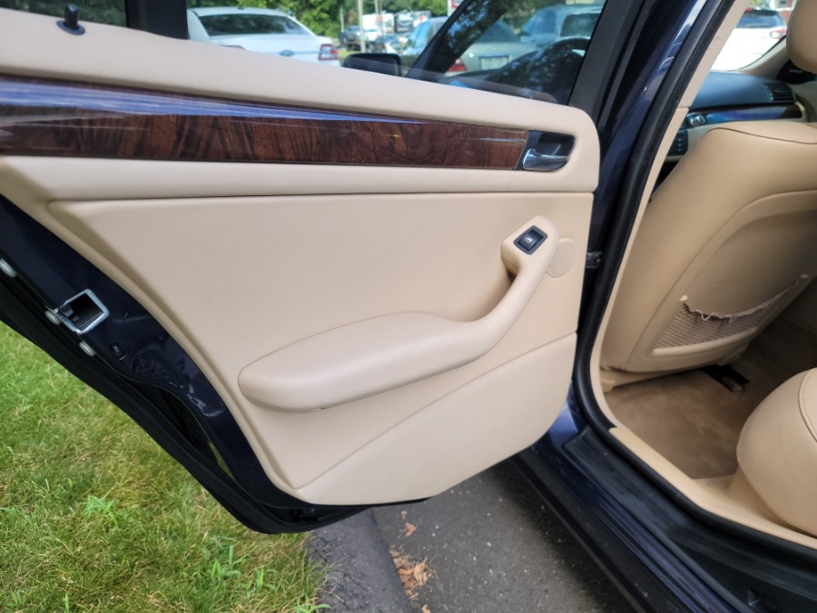 Used BMW 3 Series 325xi 4dr Sdn AWD 2002 | Dealmax Motors LLC. Bristol, Connecticut Used BMW 3 Series 325xi 4dr Sdn AWD 2002 | Dealmax Motors LLC. Bristol, Connecticut