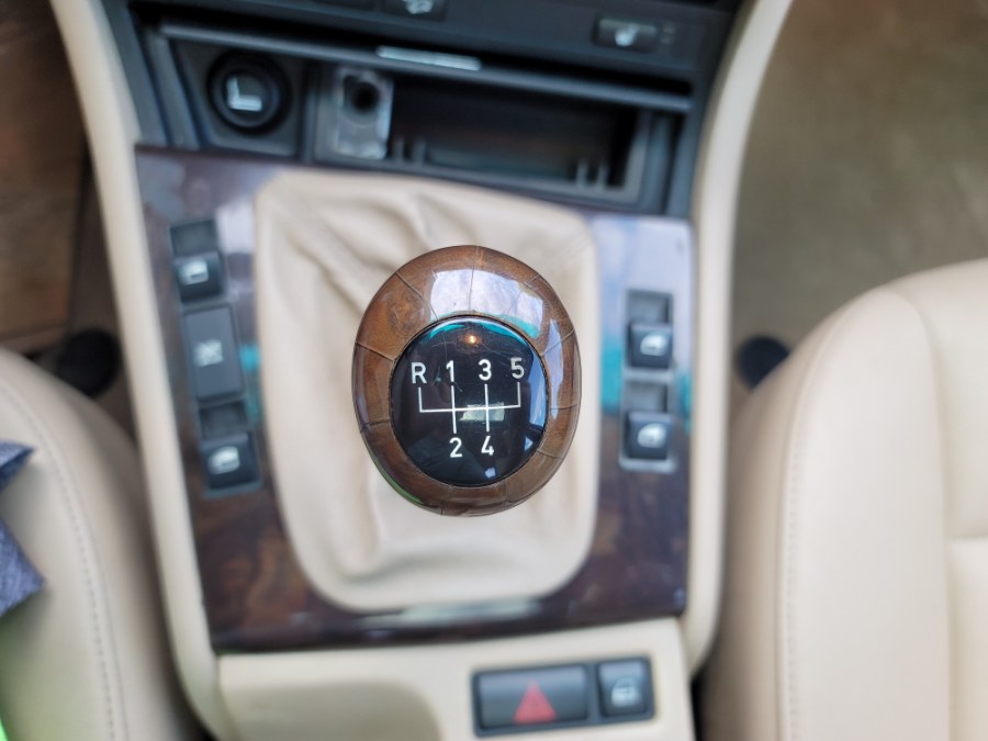 Used BMW 3 Series 325xi 4dr Sdn AWD 2002 | Dealmax Motors LLC. Bristol, Connecticut Used BMW 3 Series 325xi 4dr Sdn AWD 2002 | Dealmax Motors LLC. Bristol, Connecticut