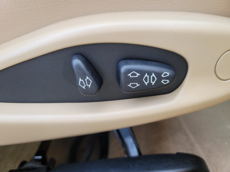 Used BMW 3 Series 325xi 4dr Sdn AWD 2002 | Dealmax Motors LLC. Bristol, Connecticut Used BMW 3 Series 325xi 4dr Sdn AWD 2002 | Dealmax Motors LLC. Bristol, Connecticut