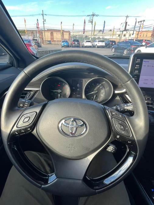 Used Toyota C-HR XLE FWD (Natl) 2019 | NJ Used Cars Center. Irvington, New Jersey Used Toyota C-HR XLE FWD (Natl) 2019 | NJ Used Cars Center. Irvington, New Jersey