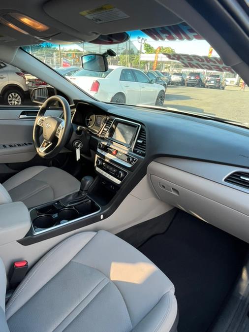 Used Hyundai Sonata SE 2.4L 2019 | NJ Used Cars Center. Irvington, New Jersey Used Hyundai Sonata SE 2.4L 2019 | NJ Used Cars Center. Irvington, New Jersey