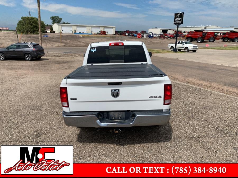 Used Ram 1500 4WD Crew Cab 140.5" SLT 2016 | M C Auto Outlet Inc. Colby, Kansas Used Ram 1500 4WD Crew Cab 140.5" SLT 2016 | M C Auto Outlet Inc. Colby, Kansas