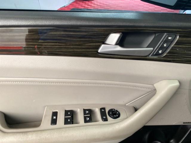 Used Hyundai Sonata 2.4L Limited 2016 | Queens Auto Mall. Richmond Hill, New York Used Hyundai Sonata 2.4L Limited 2016 | Queens Auto Mall. Richmond Hill, New York
