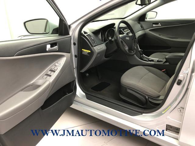 2012 Hyundai Sonata 4dr Sdn 2.4L Auto GLS, available for sale in Naugatuck, Connecticut | J&M Automotive Sls&Svc LLC. Naugatuck, Connecticut 2012 Hyundai Sonata 4dr Sdn 2.4L Auto GLS, available for sale in Naugatuck, Connecticut | J&M Automotive Sls&Svc LLC. Naugatuck, Connecticut