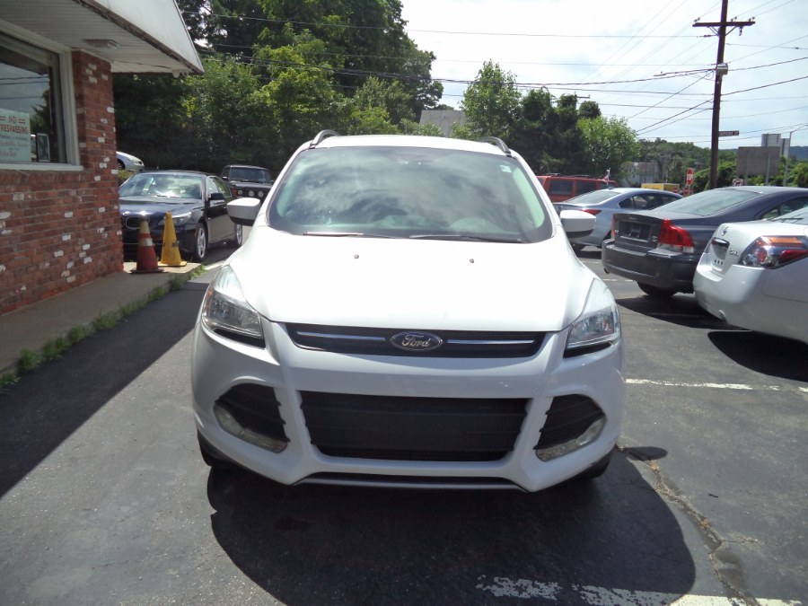 2016 Ford Escape 4WD 4dr SE, available for sale in Naugatuck, Connecticut | Riverside Motorcars, LLC. Naugatuck, Connecticut 2016 Ford Escape 4WD 4dr SE, available for sale in Naugatuck, Connecticut | Riverside Motorcars, LLC. Naugatuck, Connecticut
