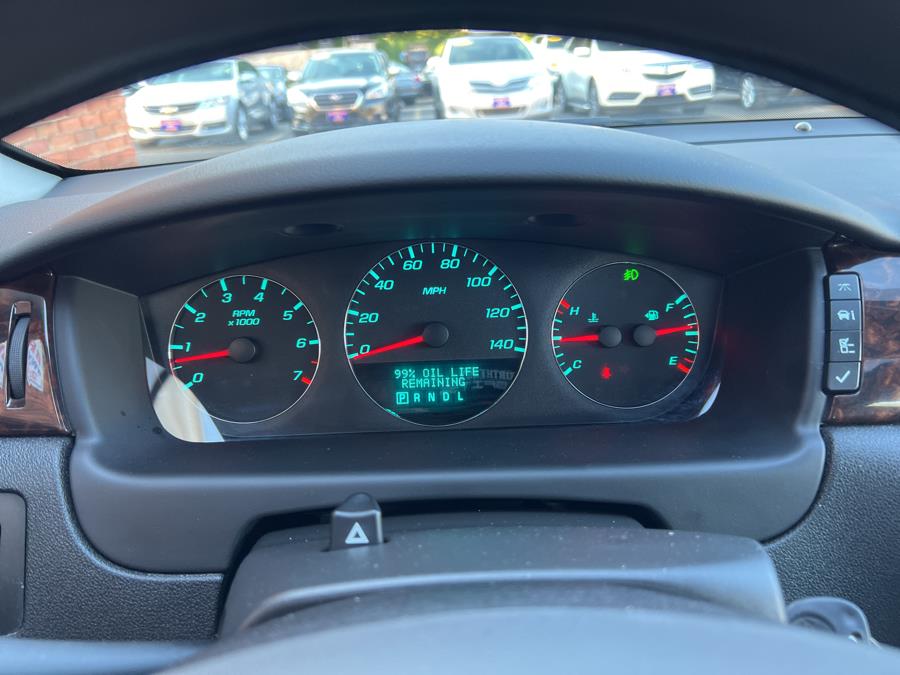 Used Chevrolet Impala Limited 4dr Sdn LTZ 2015 | National Auto Brokers, Inc.. Waterbury, Connecticut Used Chevrolet Impala Limited 4dr Sdn LTZ 2015 | National Auto Brokers, Inc.. Waterbury, Connecticut
