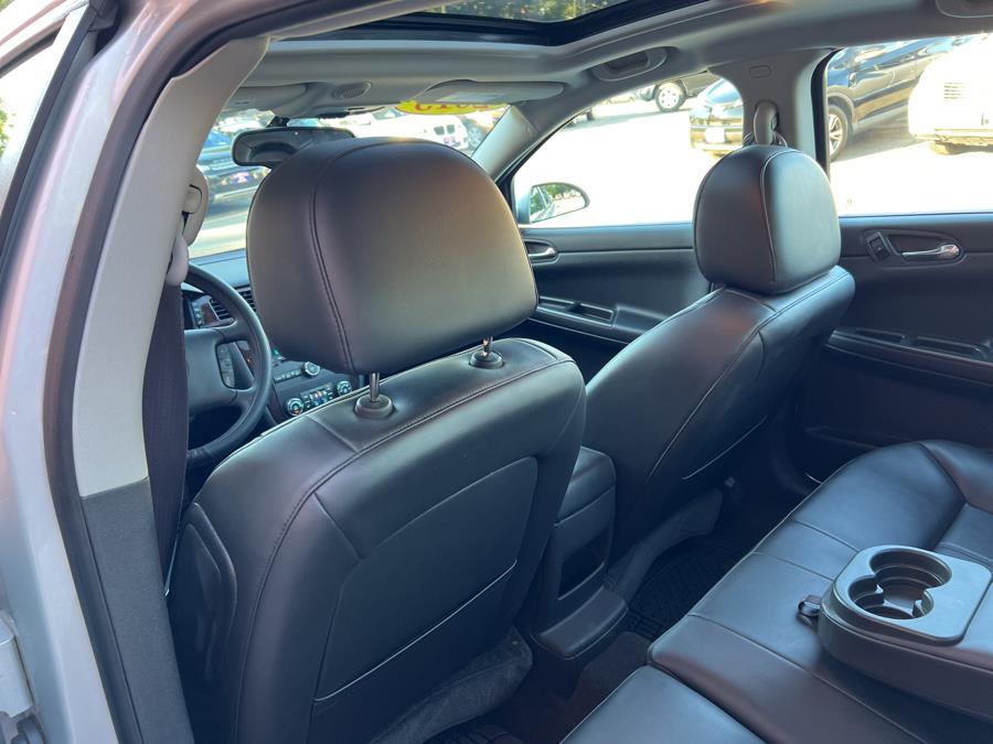 Used Chevrolet Impala Limited 4dr Sdn LTZ 2015 | National Auto Brokers, Inc.. Waterbury, Connecticut Used Chevrolet Impala Limited 4dr Sdn LTZ 2015 | National Auto Brokers, Inc.. Waterbury, Connecticut