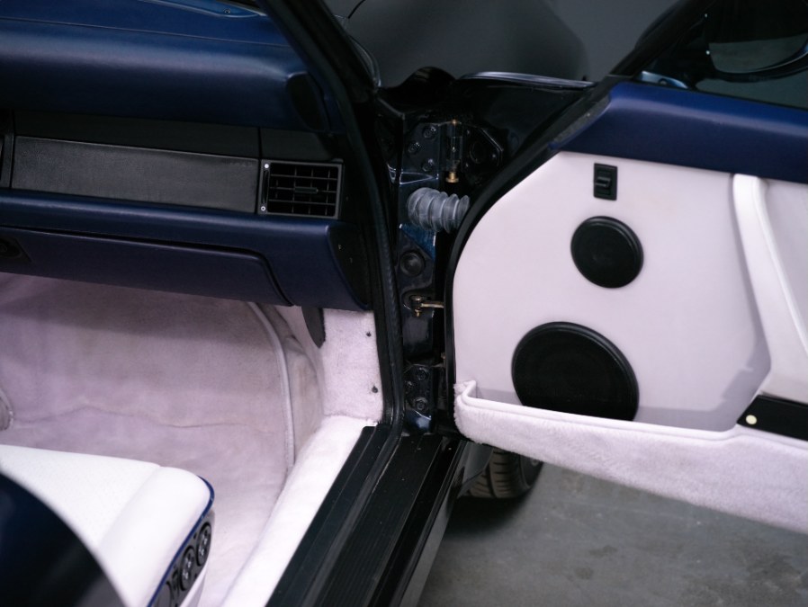 1992 Porsche 911 Turbo 964, available for sale in North Salem, New York | Meccanic Shop North Inc. North Salem, New York 1992 Porsche 911 Turbo 964, available for sale in North Salem, New York | Meccanic Shop North Inc. North Salem, New York