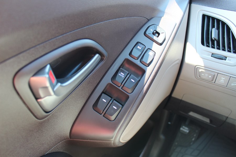 2015 Hyundai Tucson AWD 4dr GLS, available for sale in Deer Park, New York | Car Tec Enterprise Leasing & Sales LLC. Deer Park, New York 2015 Hyundai Tucson AWD 4dr GLS, available for sale in Deer Park, New York | Car Tec Enterprise Leasing & Sales LLC. Deer Park, New York
