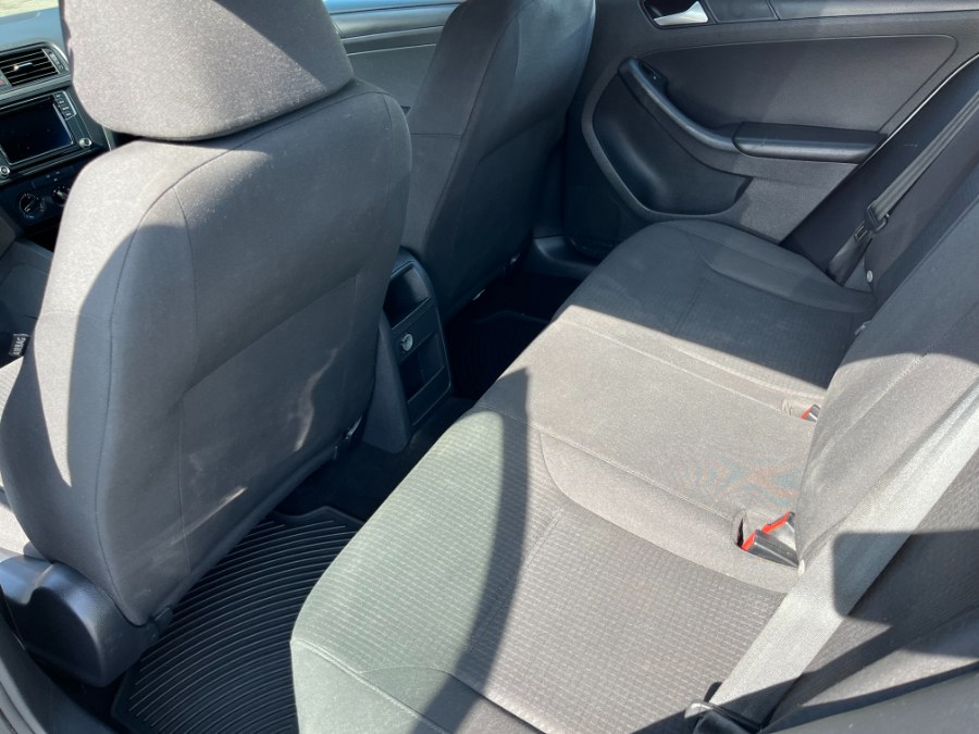 Used Volkswagen Jetta Sedan 4dr Auto 1.4T S 2016 | Chris's Auto Clinic. Plainville, Connecticut Used Volkswagen Jetta Sedan 4dr Auto 1.4T S 2016 | Chris's Auto Clinic. Plainville, Connecticut