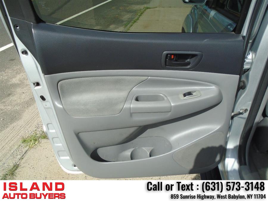 Used Toyota Tacoma V6 4dr Double Cab 4WD 2005 | Island Auto Buyers. West Babylon, New York Used Toyota Tacoma V6 4dr Double Cab 4WD 2005 | Island Auto Buyers. West Babylon, New York