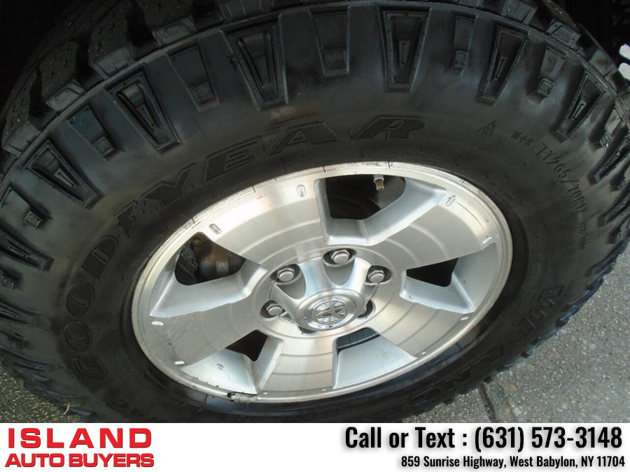 Used Toyota Tacoma V6 4dr Double Cab 4WD 2005 | Island Auto Buyers. West Babylon, New York Used Toyota Tacoma V6 4dr Double Cab 4WD 2005 | Island Auto Buyers. West Babylon, New York