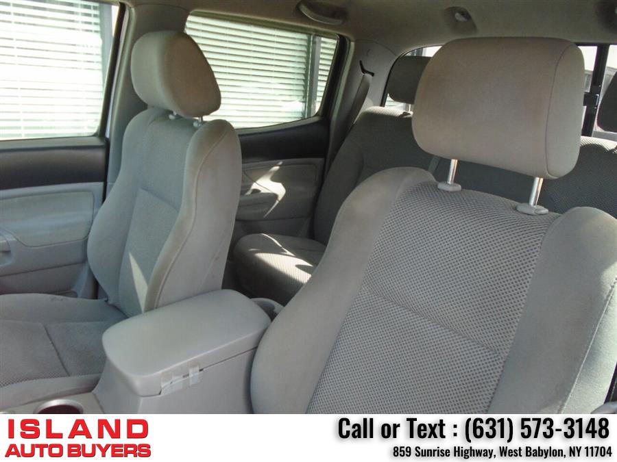 Used Toyota Tacoma V6 4dr Double Cab 4WD 2005 | Island Auto Buyers. West Babylon, New York Used Toyota Tacoma V6 4dr Double Cab 4WD 2005 | Island Auto Buyers. West Babylon, New York