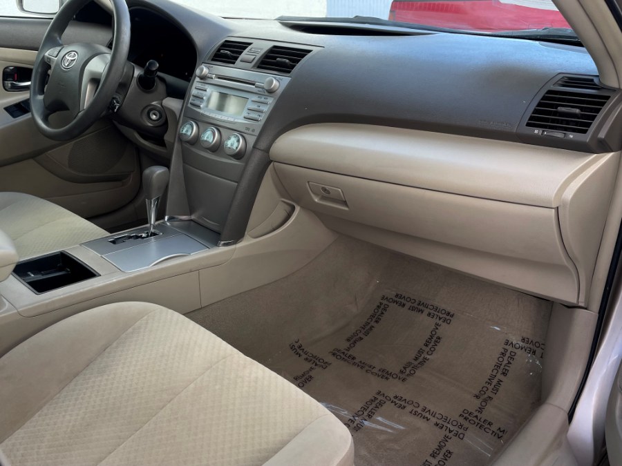 2009 Toyota Camry 4dr Sdn I4 Man LE, available for sale in Corona, California | Green Light Auto. Corona, California 2009 Toyota Camry 4dr Sdn I4 Man LE, available for sale in Corona, California | Green Light Auto. Corona, California