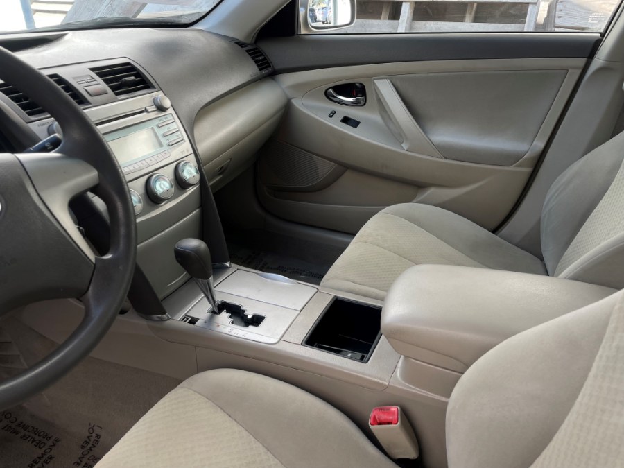 2009 Toyota Camry 4dr Sdn I4 Man LE, available for sale in Corona, California | Green Light Auto. Corona, California 2009 Toyota Camry 4dr Sdn I4 Man LE, available for sale in Corona, California | Green Light Auto. Corona, California