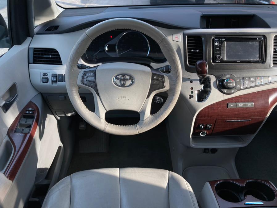 Used Toyota Sienna 5dr 7-Pass Van V6 XLE AWD (Natl) 2013 | Carsbuck Inc.. Brooklyn, New York Used Toyota Sienna 5dr 7-Pass Van V6 XLE AWD (Natl) 2013 | Carsbuck Inc.. Brooklyn, New York