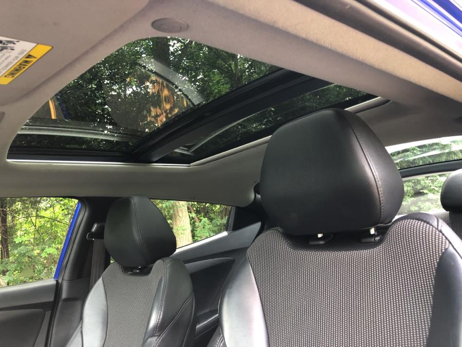 2013 Hyundai Veloster 3dr Cpe Auto w/Black Int, available for sale in Beavercreek, Ohio | Wholesale Direct Motors. Beavercreek, Ohio 2013 Hyundai Veloster 3dr Cpe Auto w/Black Int, available for sale in Beavercreek, Ohio | Wholesale Direct Motors. Beavercreek, Ohio
