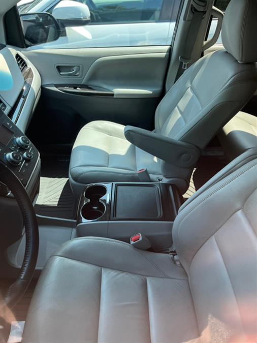 2016 Toyota Sienna 5dr 8-Pass Van XLE Premium FWD (Natl), available for sale in BROOKLYN, New York | Deals on Wheels International Auto. BROOKLYN, New York 2016 Toyota Sienna 5dr 8-Pass Van XLE Premium FWD (Natl), available for sale in BROOKLYN, New York | Deals on Wheels International Auto. BROOKLYN, New York