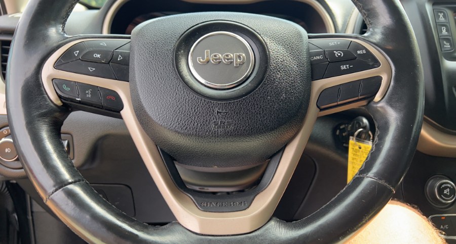 2015 Jeep Cherokee 4WD 4dr Latitude, available for sale in Waterbury, Connecticut | West End Automotive Center. Waterbury, Connecticut 2015 Jeep Cherokee 4WD 4dr Latitude, available for sale in Waterbury, Connecticut | West End Automotive Center. Waterbury, Connecticut