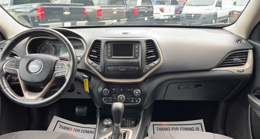 2015 Jeep Cherokee 4WD 4dr Latitude, available for sale in Waterbury, Connecticut | West End Automotive Center. Waterbury, Connecticut 2015 Jeep Cherokee 4WD 4dr Latitude, available for sale in Waterbury, Connecticut | West End Automotive Center. Waterbury, Connecticut