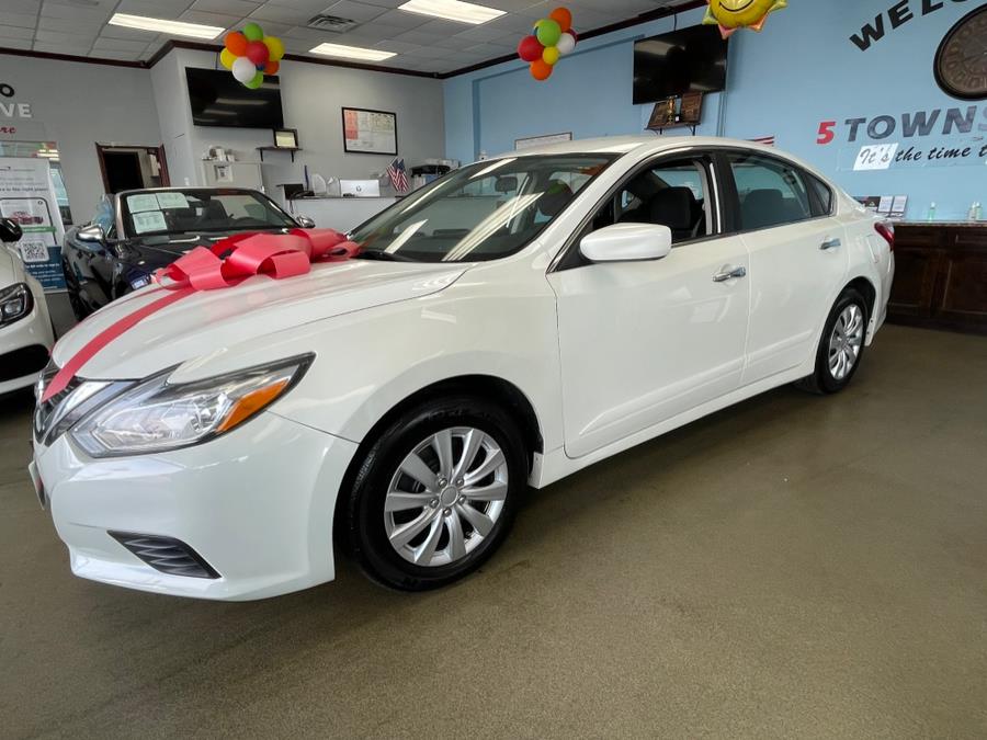 Used Nissan Altima 4dr Sdn I4 2.5 S 2016 | 5 Towns Drive. Inwood, New York Used Nissan Altima 4dr Sdn I4 2.5 S 2016 | 5 Towns Drive. Inwood, New York