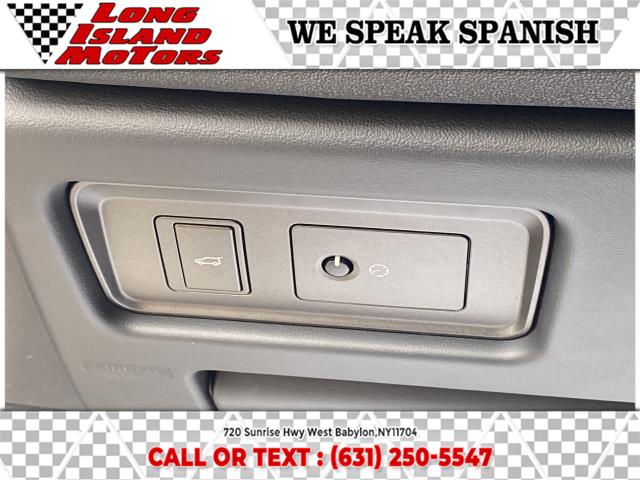 2017 Land Rover Range Rover Evoque 5 Door SE Premium, available for sale in West Babylon, New York | Long Island Motors. West Babylon, New York 2017 Land Rover Range Rover Evoque 5 Door SE Premium, available for sale in West Babylon, New York | Long Island Motors. West Babylon, New York